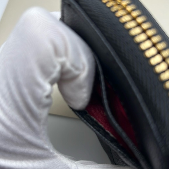 Card Holder Black Zip Around Gold CC 3 Slots Beauty Two Inside Compartments NWOT - Picture 12 of 17